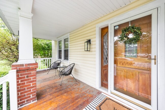 Building Photo - Quaint 2 Bedroom 1 Bath Home in Forest Hil...