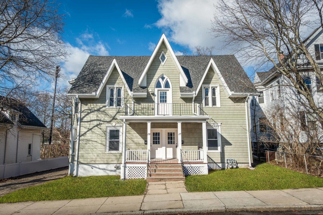 Primary Photo - 17 Playstead Rd
