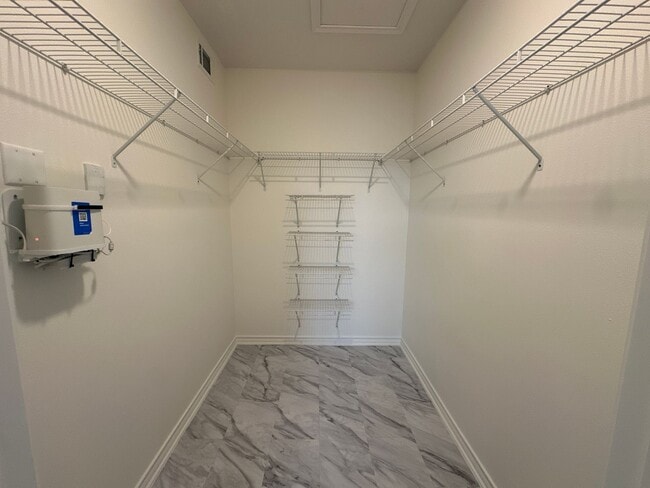 Interior Photo - Hampton Astoria
