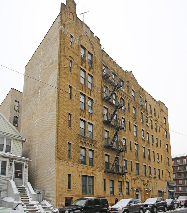 Building Photo - 343 101st St