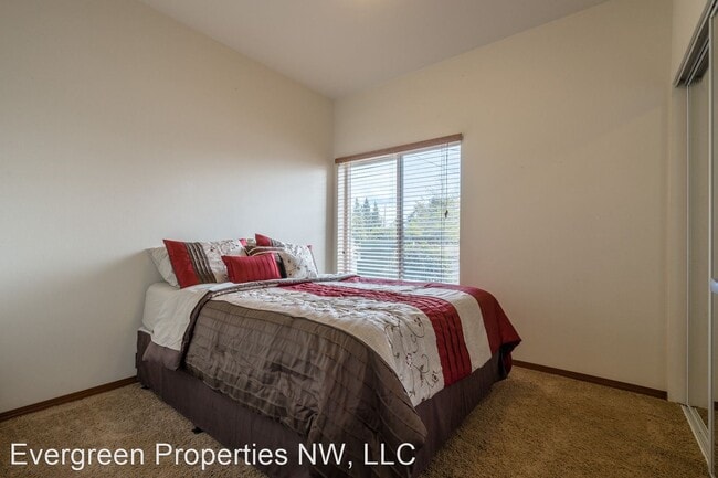 Building Photo - 3900 Deemer Rd