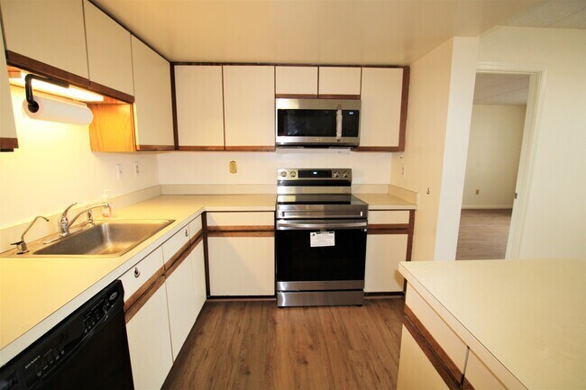 Foto principal - 85 Brainerd Rd