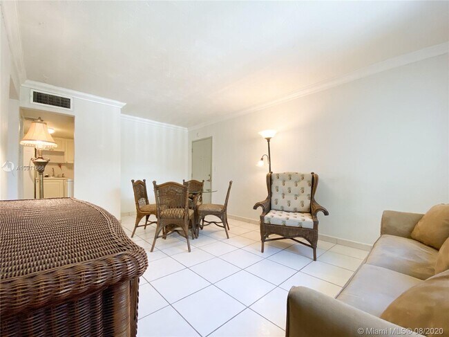 Foto del edificio - 8605 SW 68th Ct