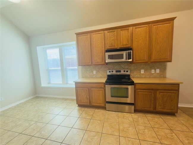 Building Photo - 3932 Links Ln