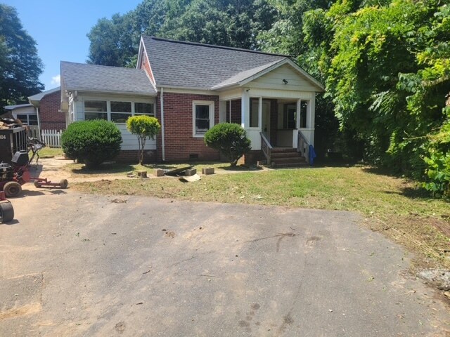 Primary Photo - 833 Lewis St