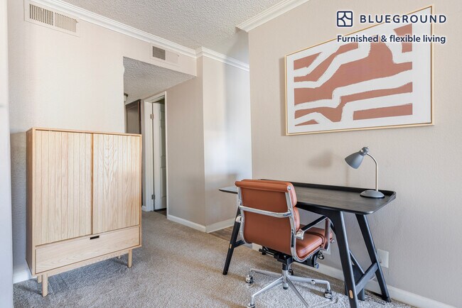 Foto del edificio - 350 Budd Ave