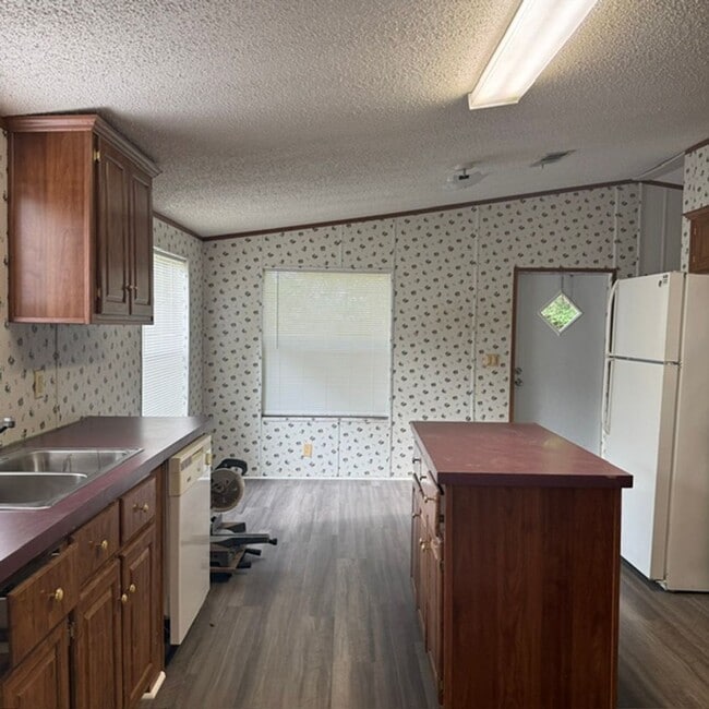 Photo - 3 Bedroom 2 Bath Manufactured Home