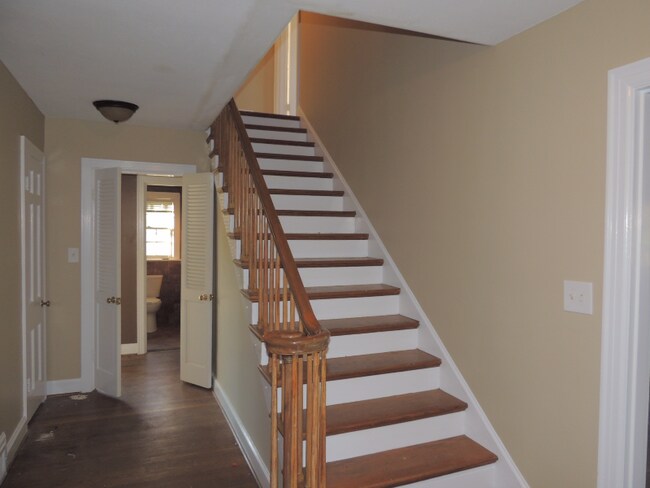 Building Photo - 4508 Taylorsville Rd