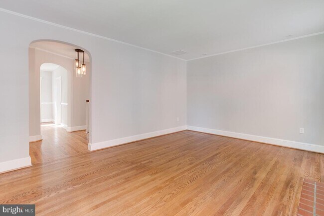 Building Photo - 312 Southway
