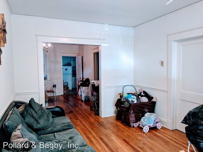 Foto del edificio - 106 N Dooley Ave