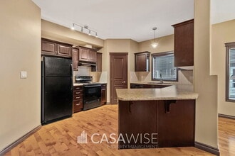 Building Photo - 102 W Haven Dr