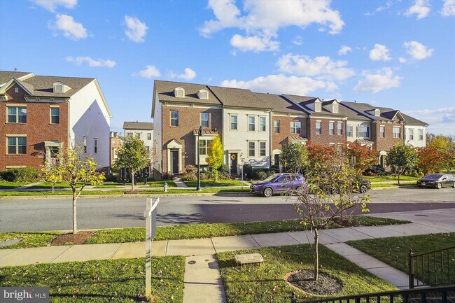 Building Photo - 13957 Estuary Dr