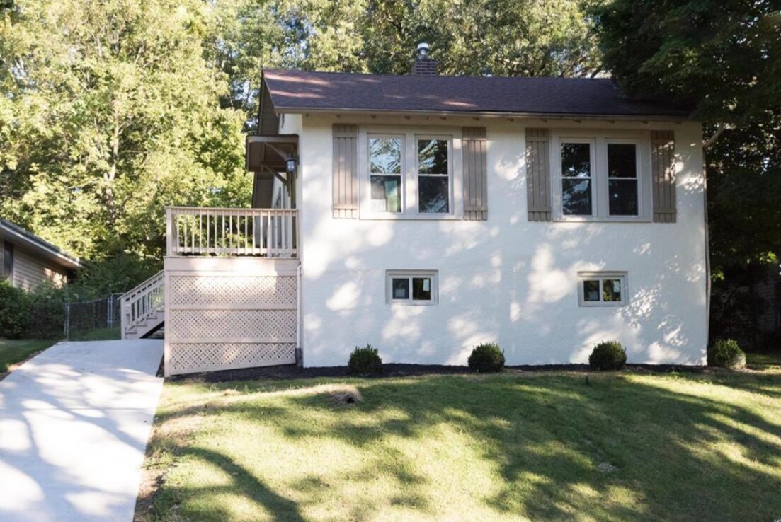 Primary Photo - 514 Oak St