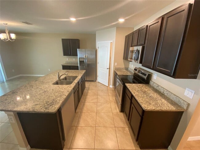 Building Photo - 1742 Point O Woods Ct