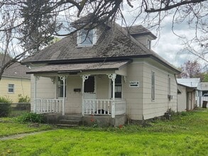 Building Photo - 2904 E Indiana Ave
