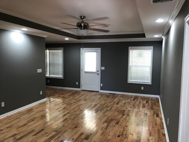 Foto del edificio - 121 Ashkirk Ln