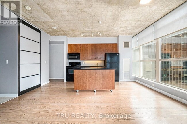 Building Photo - 179 George St