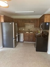 Building Photo - 12 Oakcrest Trail NE