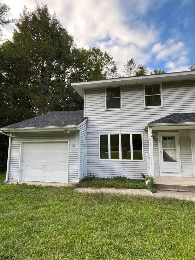 Foto principal - 430 Deerfield Ln