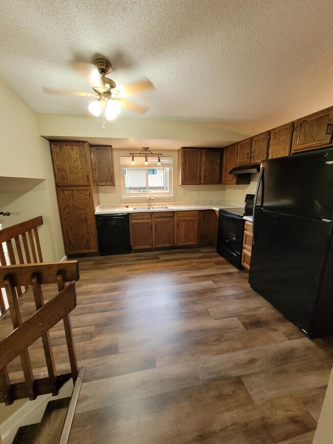 Foto del edificio - 5280 Mule Deer Dr