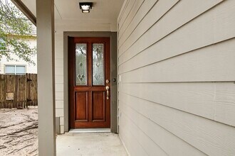 Building Photo - 51 Wickerdale Pl