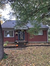 Building Photo - 2519 Ashbrook Ave