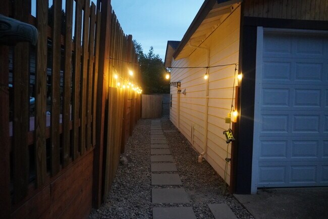 Foto del edificio - 18408 Occidental Ave S