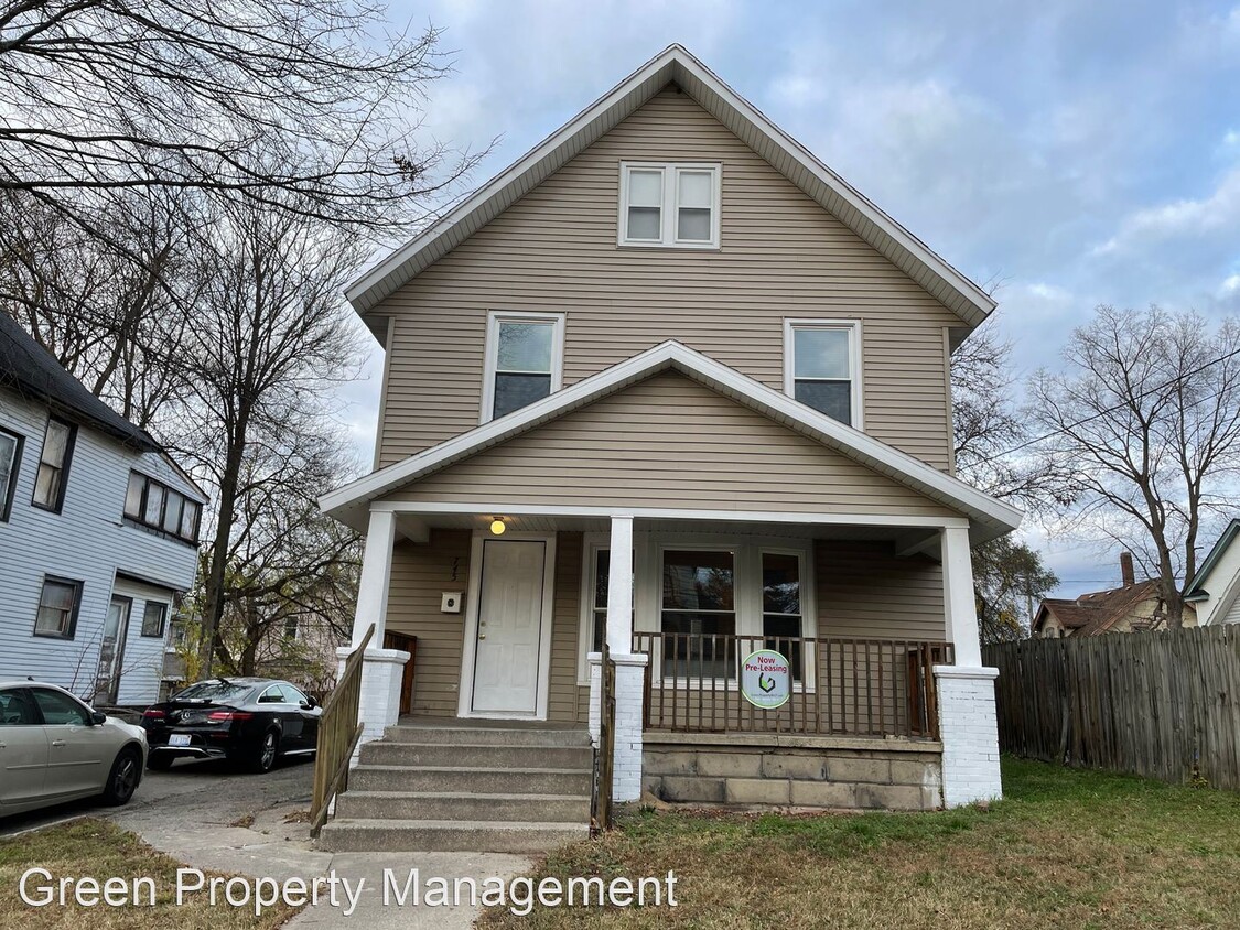 Primary Photo - 5 br, 1.5 bath House - 745 Delaware St Se