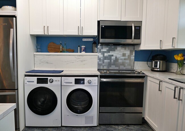 w/d in nit - 3051 NE 48th St