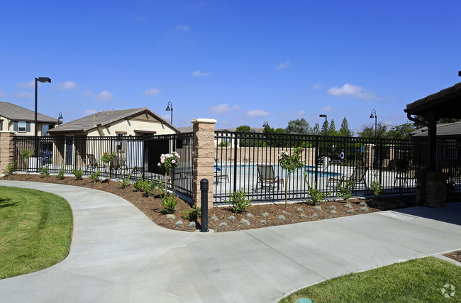 Foto del edificio - Cedar Glen Apartments