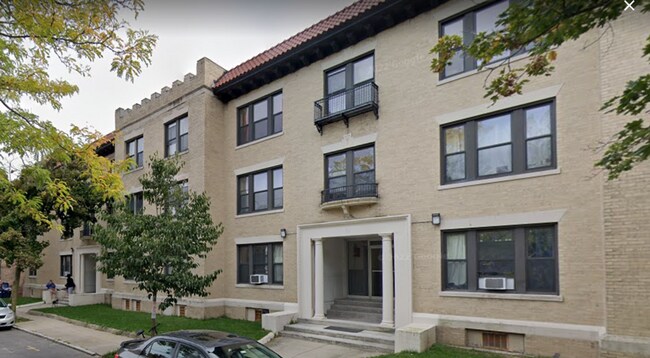 Building Photo - 33 Ergremont