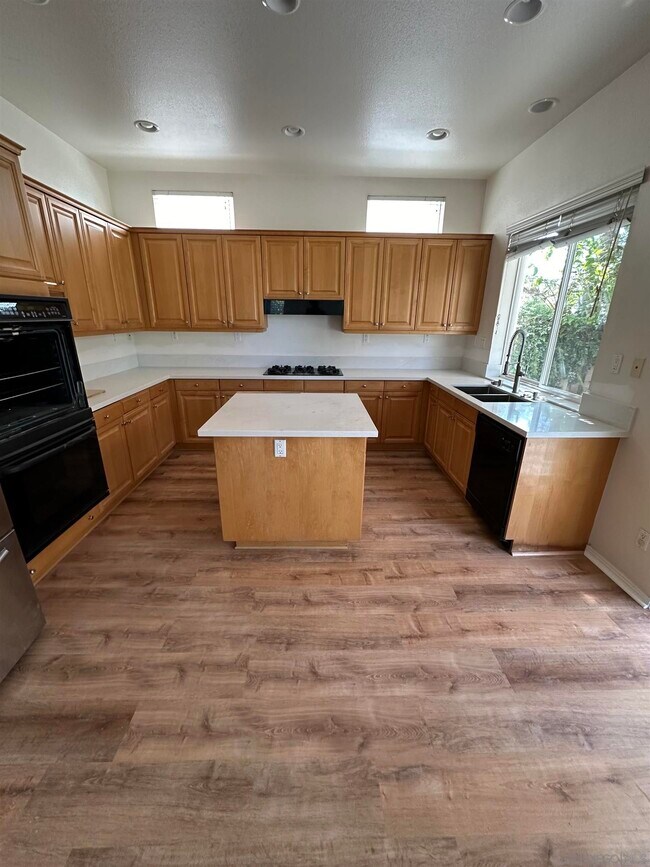 Building Photo - 10692 Hunters Glen Dr