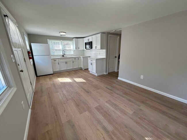 Building Photo - 4226 Old Lincoln Hwy