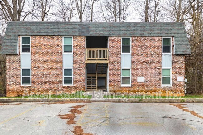 Foto del edificio - 2817 Colt Dr NE