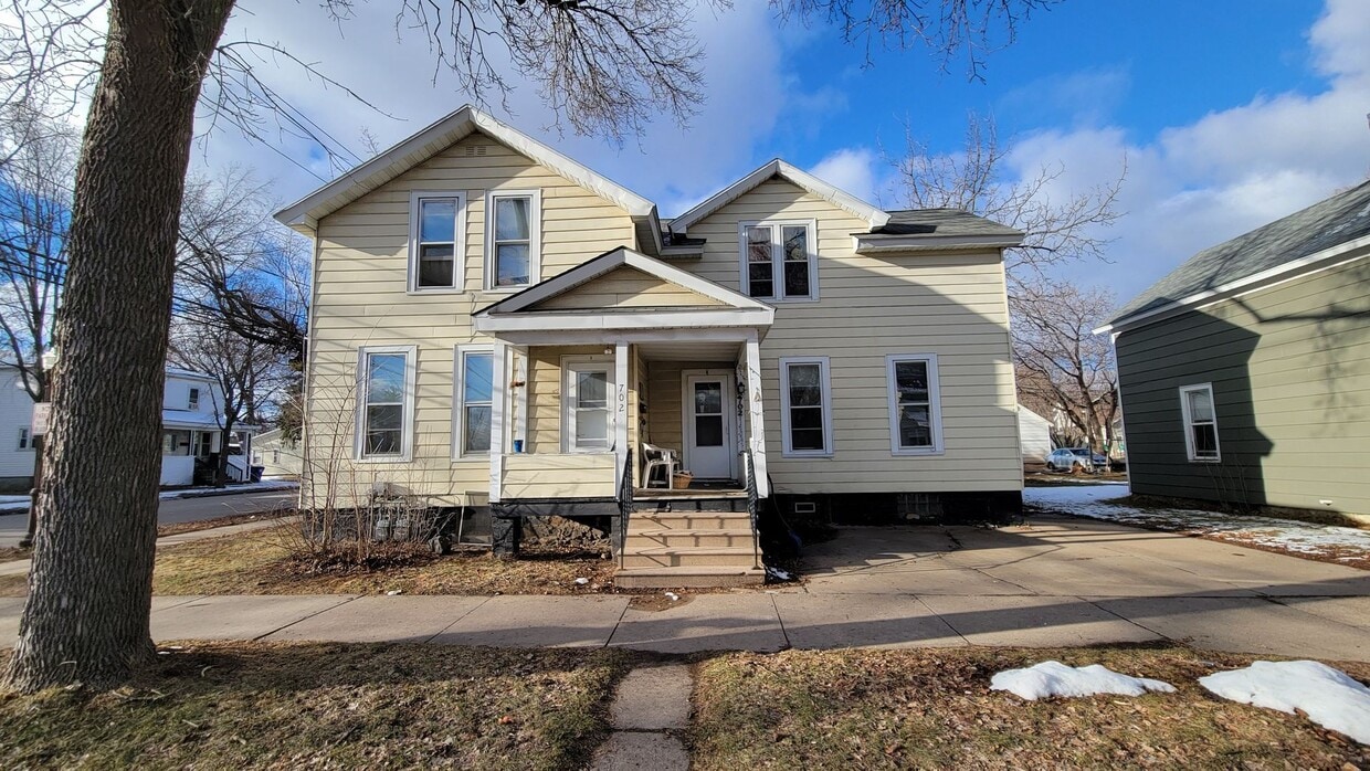Building Photo - 702 Jackson St