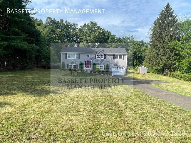 Building Photo - 45 Carriage Dr
