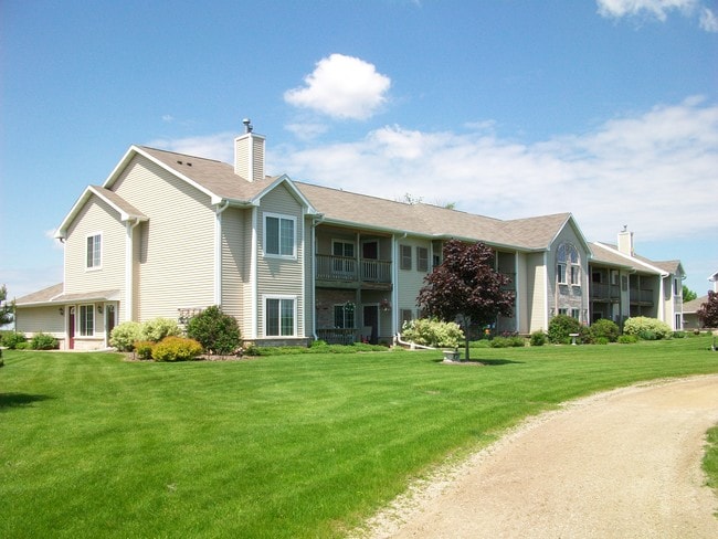 Parkside Walking Trail - Parkside Luxury Apartments
