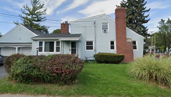 Building Photo - 1575 N Goodman St
