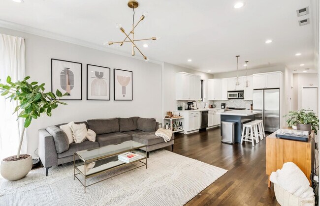 Foto del edificio - 1048 N Wolcott Ave