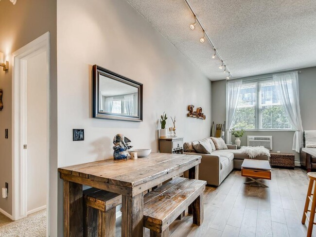 Foto del edificio - 215 7th St NE