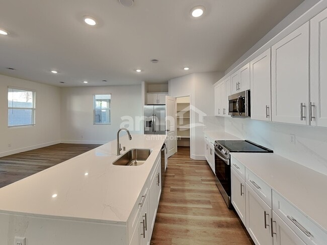 Building Photo - 5842 Fly Fisher St