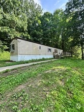 Building Photo - 19 Griffin Ln