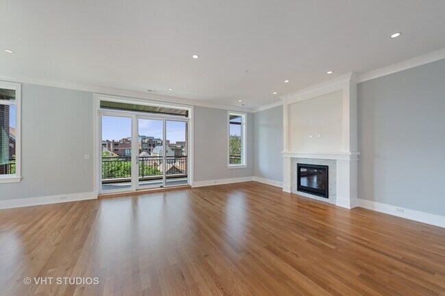 Foto del edificio - 1235 N Greenview Ave