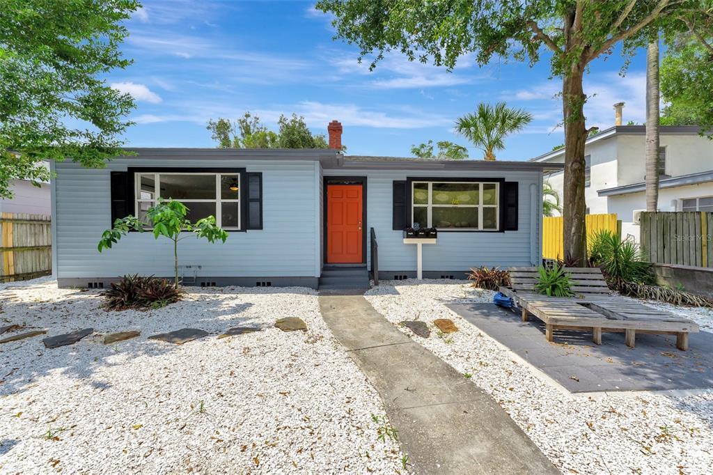 Foto principal - 828 22nd Ave N
