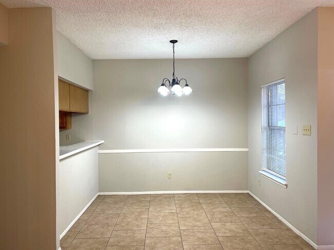 Building Photo - 2214 Millstone Dr