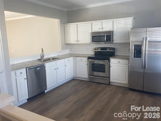 Foto del edificio - 6639 Rothchild Dr