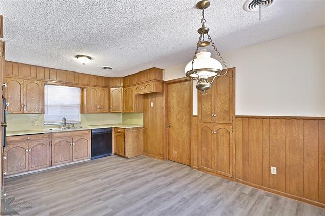Building Photo - 3718 Brookhollow Dr