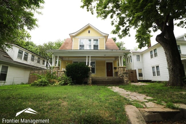 Foto del edificio - Spacious Home Located right next to Aggiev...