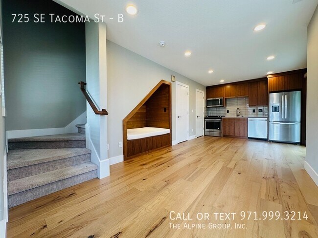 Foto del edificio - 725 SE Tacoma St