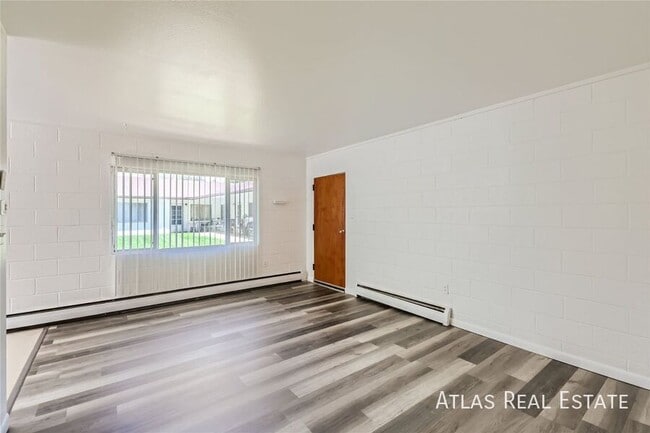 Building Photo - 708 E Alpert Ct